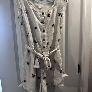 Abercrombie Kids White Textured Romper with Floral Print & Pockets – Size 11/12